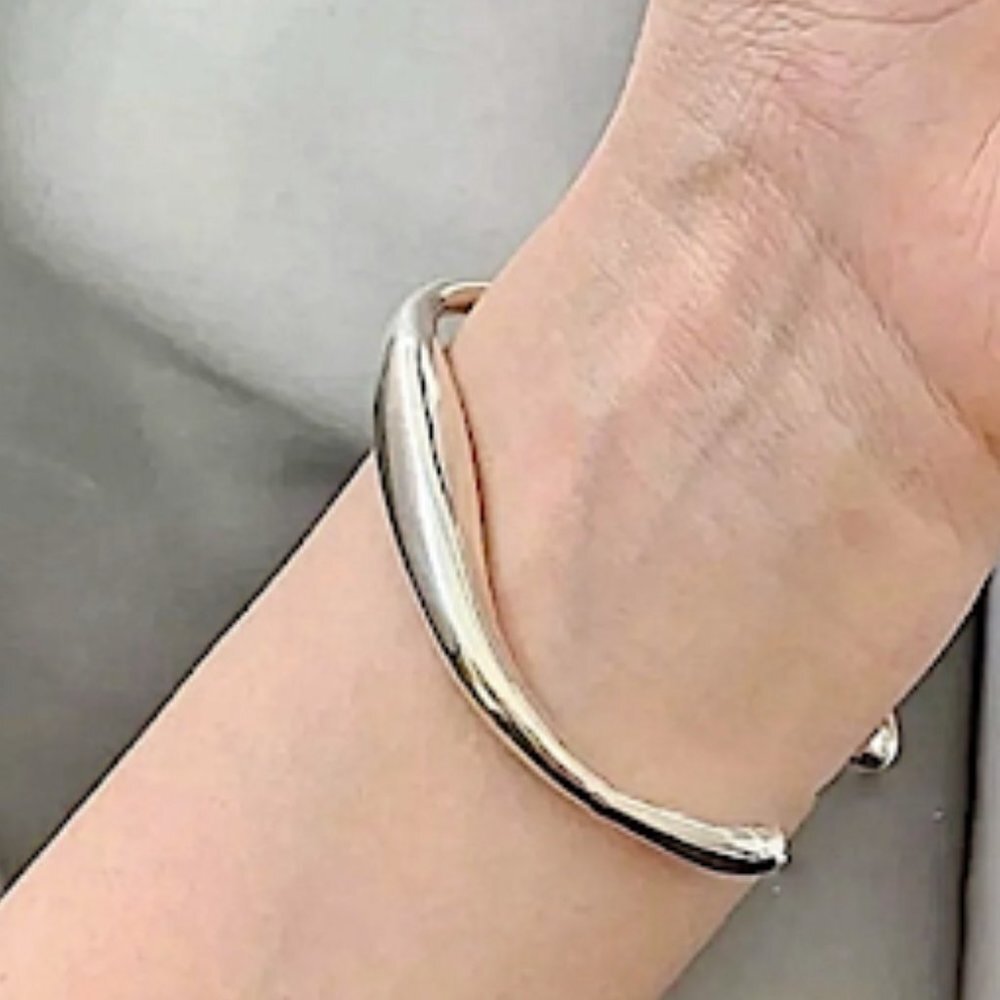 STERLING SILVER IRREGULAR BANGLE BRACELET - Picture 3 of 9